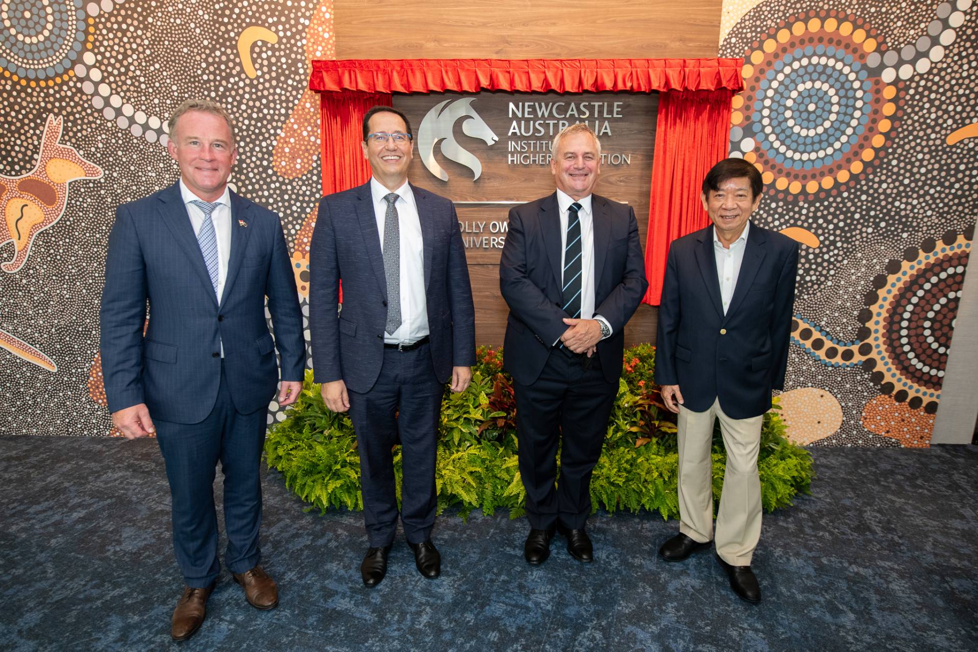 (From left) William Hodgman, Tony Travaglione, Professor Alex Zelinsky, AO and Dr Khaw Boon Wan during the official opening of Newcastle Australia’s campus