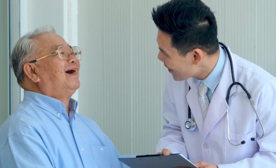Happy,Asian,Elderly,Man,Patient,Have,Fun,Talking,With,Professional